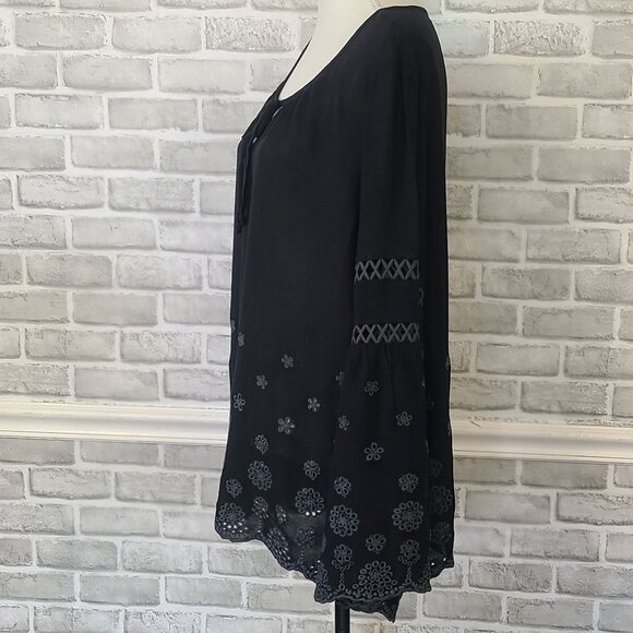 Indigo Soul Black Eyelet Bell Sleeve Blouse Long Sleeve Plus 2X Whimseygoth - Picture 2 of 9